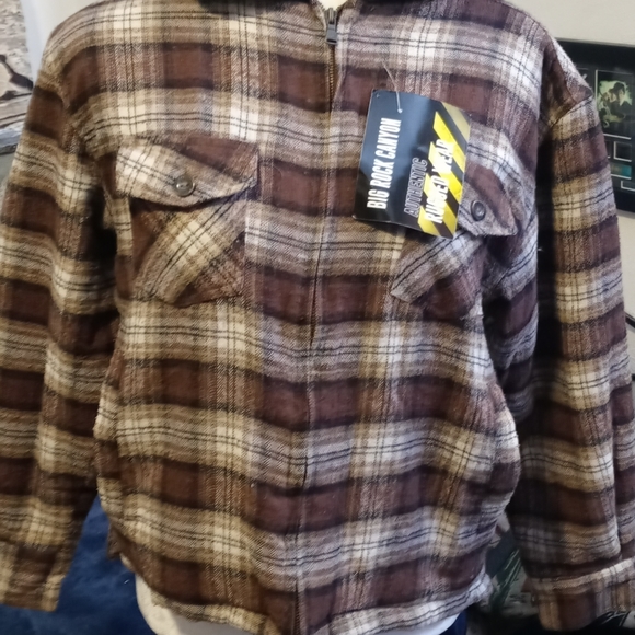 AVAILABLE -Big Rock Canyon Flannel Coat size XL/18 Boys - Picture 2 of 5